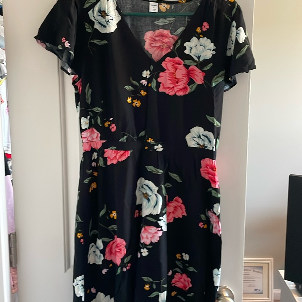 Old navy black floral dress